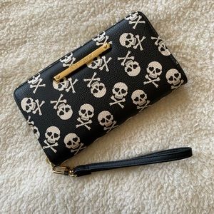 BETSEY JOHNSON 💀 Skull 💀 Wallet